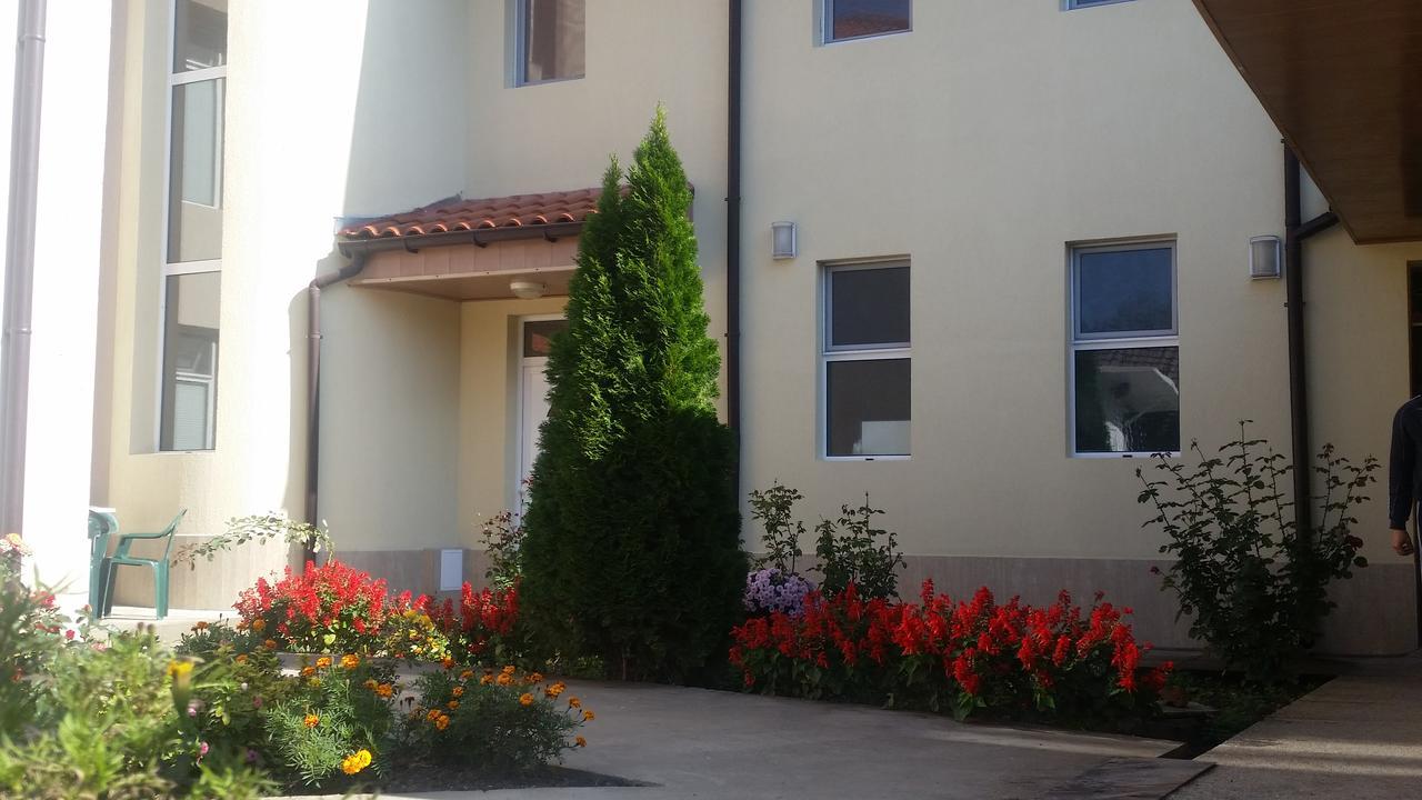 Complex Diva Hotel Srebŭrna Екстериор снимка