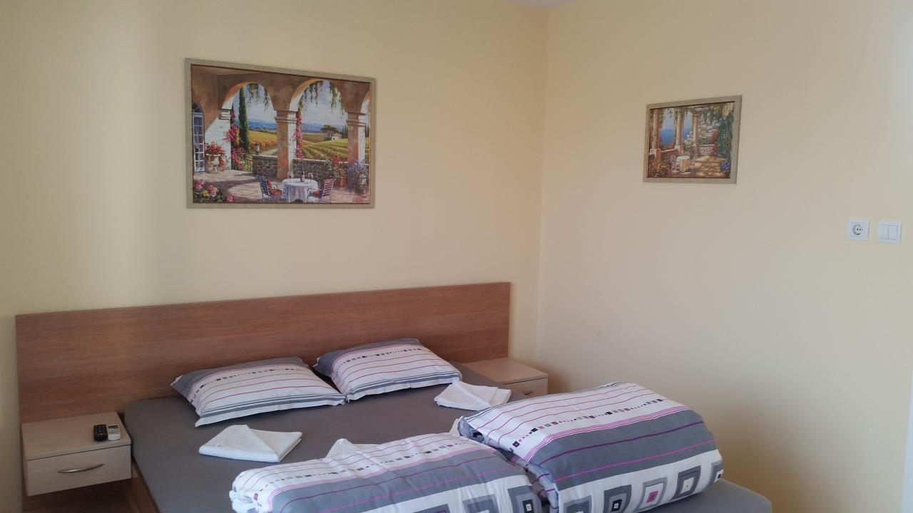 Complex Diva Hotel Srebŭrna Екстериор снимка